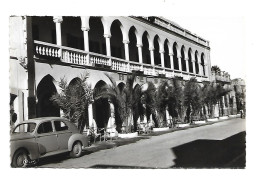 Laghouat Sud Algérien Algérie Hotel Saharien Noir Et Blanc Ni écrite Ni Circulée Vers 1961/1963 - Laghouat