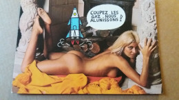 CPSM PIN UP FEMME NUE NU COUPEZ LES GAZ NOUS ALUNISSONS HUMOUR COLLECTION ORION UH 18 FUSEE - Pin-Ups