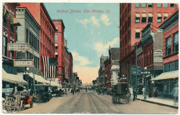 DES MOINES, IA - Walnut Street - Des Moines