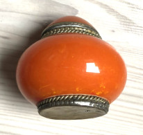 Petite Boîte En Céramique Orange Et Métal Art Marocain - Cajas/Cofres