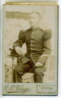 Photo (Format Carte De Visite) - Militaria Soldat Militaire Uniforme - Photo G. Le Visage à  AUTUN - Vers 1900 - Uniforms