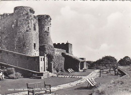 AK 185725 ENGLAND - Rye - Ypres Tower And Gardens - Rye