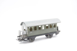 Marklin Model Trains - Local Passenger Coach Ref. 4000 - HO - *** - Locomotive
