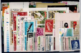 LOT OF 246 STAMPS MINT+USED+ 16 BLOCKS MI- 85 EURO VF!! - Collections (sans Albums)