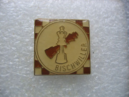 Pin's Du Club D'echec De La Ville De BISCHWILLER (Dept;67) - Games