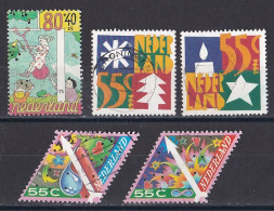 Pays Bas - 1990 - 1999  ( Béatrix )   Y&T  N °  1459  1460  1490  1493  1494   Oblitéré - Used Stamps