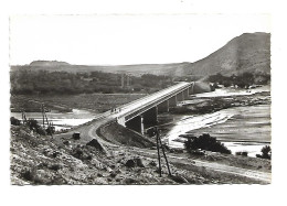 Laghouat Sud Algérien  Algérie Le Pont Sur L'oued M'zi N° 60 Noir Et Blanc Non écrite Mon Circulée Vers 1961/1963 - Laghouat