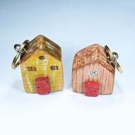 House Keyring Lot Of 2 Handmade Home Figurines Wood Art Keychain Gift 03037 - Meubelen