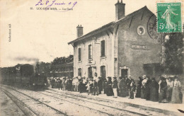 Luc Sur Mer * Intérieur De La Gare * Arrivée Du Train * Ligne Chemin De Fer - Luc Sur Mer