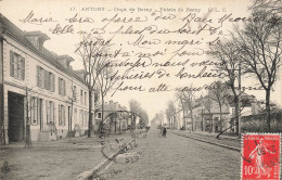 Antony * Route , La Croix De Berny * Entrée Du Faubourg Village De Berny - Antony