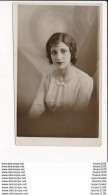 Carte Photo Portrait De Femme à Identifier  ( Format C.P.A. ) - Silhouettes