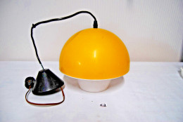 E2 Ancienne Lampe Vintage - Jaune - Space Age - Design - Lighting & Lampshades