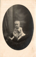 Delcampe - Bebe En Médaillon - Babies