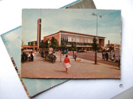 Nederland Holland Pays Bas Eindhoven Mensen Bij Station - Eindhoven