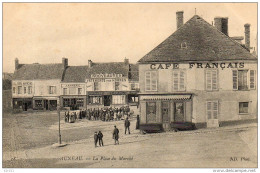 AUNEAU  La Place Du Marché - Auneau