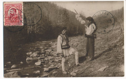 CPA Roumanie Homme Et Femme En Costume Traditionnel Envoyée De Tulcea 1910 Par Robert Davidson Journaliste - Romania