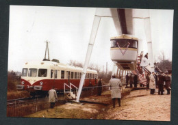 Carte-photo Moderne "Autorail X2800 Et Le Prototype De Métro Suspendu SAFEGE à Châteauneuf-sur-Loire 1960 - Train SNCF" - Métro