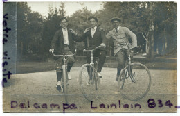 Carte Photo -  Martigny, ( Valais ), Rare,3 Jeunes Gens Sur Bicyclette, Parc, Belles Casquettes, Ancienne,TBE, Scans. - Martigny