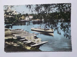 MONTSAUCHE  LES SETTONS  Les Bateaux Sur Le Lac - Montsauche Les Settons