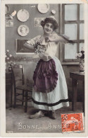 FANTAISIE - Bonne Année - Nouvel An - Femme - Carte Postale Ancienne - New Year