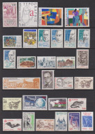 ANNEE COMPLETE  1986 TIMBRES NEUFS** +  CARNETS  + FEUILLETS        6 SCAN - 1980-1989