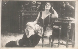 CELEBRITE - Pina Manchelli Dans "La Tigresse Royale" - Carte Postale Ancienne - Donne Celebri