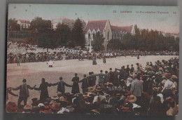 Lourdes - La Procession Sur L'Esplanade - Colorisée - Animée - Luoghi Santi
