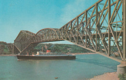 Le Celebre Pont Du Quebec Enjambe Le Fleuve Saint-Laurent Et Est L'un Des Plus Grands Exploits D'ingenierie Au Monde. - Montmorency Falls