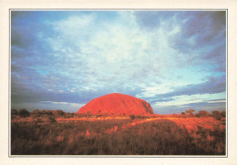 AUSTRALIE - Génie Du Nord - Le Monolithe D'Ayers Rock - Colorisé - Carte Postale - Autres & Non Classés
