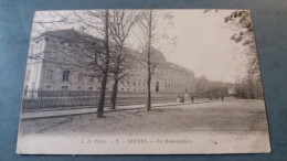 Delcampe - CPA SEVRES LA MANUFACTURE A D PARIS 2 ARBRES - Sevres