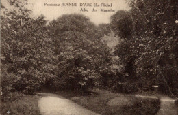 Delcampe - CPA Pensionnat De Jeanne D'Arc (la Flèche) Allée Des Magnolias - La Fleche