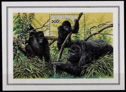 (046) Rwanda  Animals / Tiere / Monkeys / Singes / Affen / Gorillas  ** / Mnh  Michel BL 103 - Nuovi