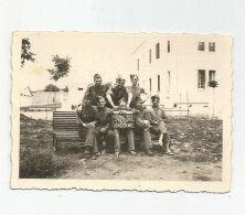 Photographie Pancarte Militaire 1941 Pentecote A La Caserne Photo 8,5x6 Cm Env - Guerre, Militaire