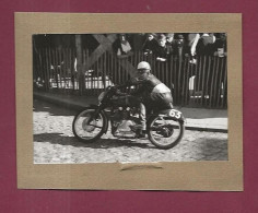 101223 - PHOTO 26 MAI 1949 SPORT MOTO - 3e CIRCUIT INTERNATIONAL DE TARARE - Moto Le Vainqueur Sur Gilera N°63 - Motorcycle Sport