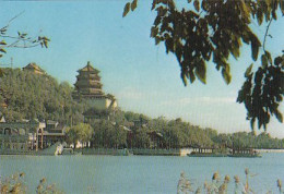 AK 186356 CHINA - Kunming Lake At  The Summer Palace - Chine