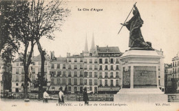 Bayonne * La Place Du Cardinal Lavigerie * Statue - Bayonne