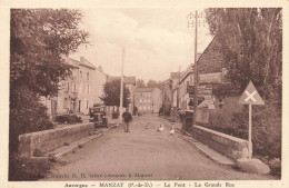 Manzat * Le Pont Et La Grande Rue Du Village - Manzat