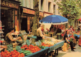 Toulon * Le Pittoresque Marché Place Lafayette * Marchands Stands - Toulon