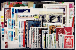 LOT OF 232 STAMPS MINT+USED+ 16 BLOCKS MI- 79 EURO VF!! - Collections (sans Albums)