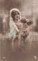 FANTAISIES - Bonne Année - Femme - Robe - Fleurs - Carte Postale Ancienne - Mujeres