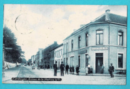 * Jodoigne - Geldenaken (Brabant Wallon) * (Loriers Soeurs) Avenue De La Station, Café Au Cheval Blanc, Tramway, Animée - Jodoigne