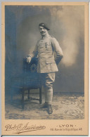 FRANCE - Photographie Sur Carton - Militaire - En Studio... Photo Cie Américaine, Lyon - Oorlog, Militair