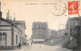 La Garenne Colombes         92         La Place De La Gare    N° 64   (Voir Scan) - La Garenne Colombes