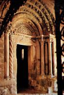 ROUSSILLON - COUSTOUGES : Portail Intérieur De L'Eglise - Roussillon