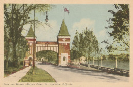 Porte Des Maires, -  St. Hyacinthe, Quebec  Mayors Gates - St. Hyacinthe