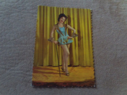 BELLE CARTE ARTISTIQUE..."FEMME SEXY...ARTISTE ?" - Pin-Ups