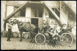 PARIS - BATIGNOLLES CPA Photo Charette 5473 VALENTIN ' S - Cocher Et Voyageurs Devant ETS CAVISTE à Identifier - Andere & Zonder Classificatie