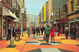 ROYAUME UNI - Angleterre - London - Carnaby Street - Animé - Sol Coloré - Carte Postale - Autres & Non Classés