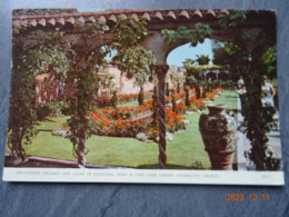 VINE COVERED ARCHWAY AND COURT OF FOUNTAINS   DERRY & TOM'S ROOF GARDEN  KENSINGTON - London Suburbs