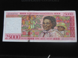 MADAGASCAR - 25000 Francs 1994 - Dimy Arivo Ariary   **** EN ACHAT IMMEDIAT **** - Madagascar